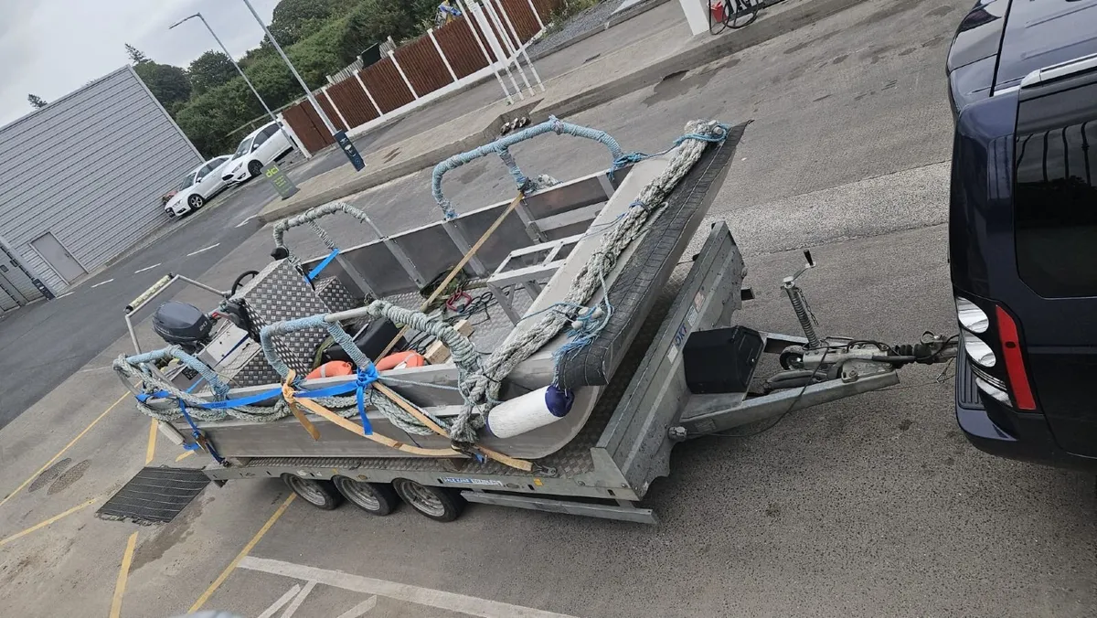 Aluminium work boat - Image 3