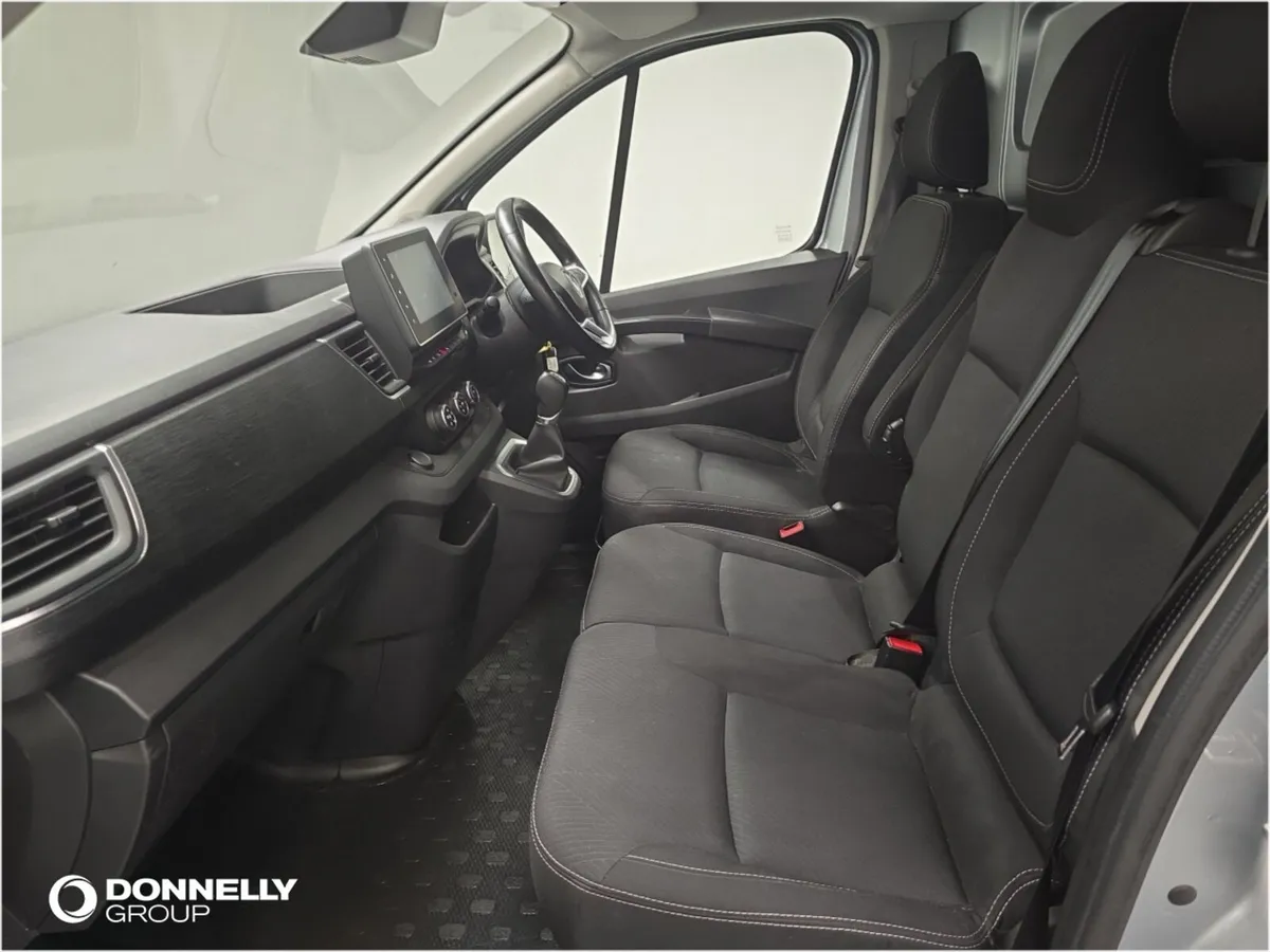 Renault Trafic Swb Diesel Extra - Image 4