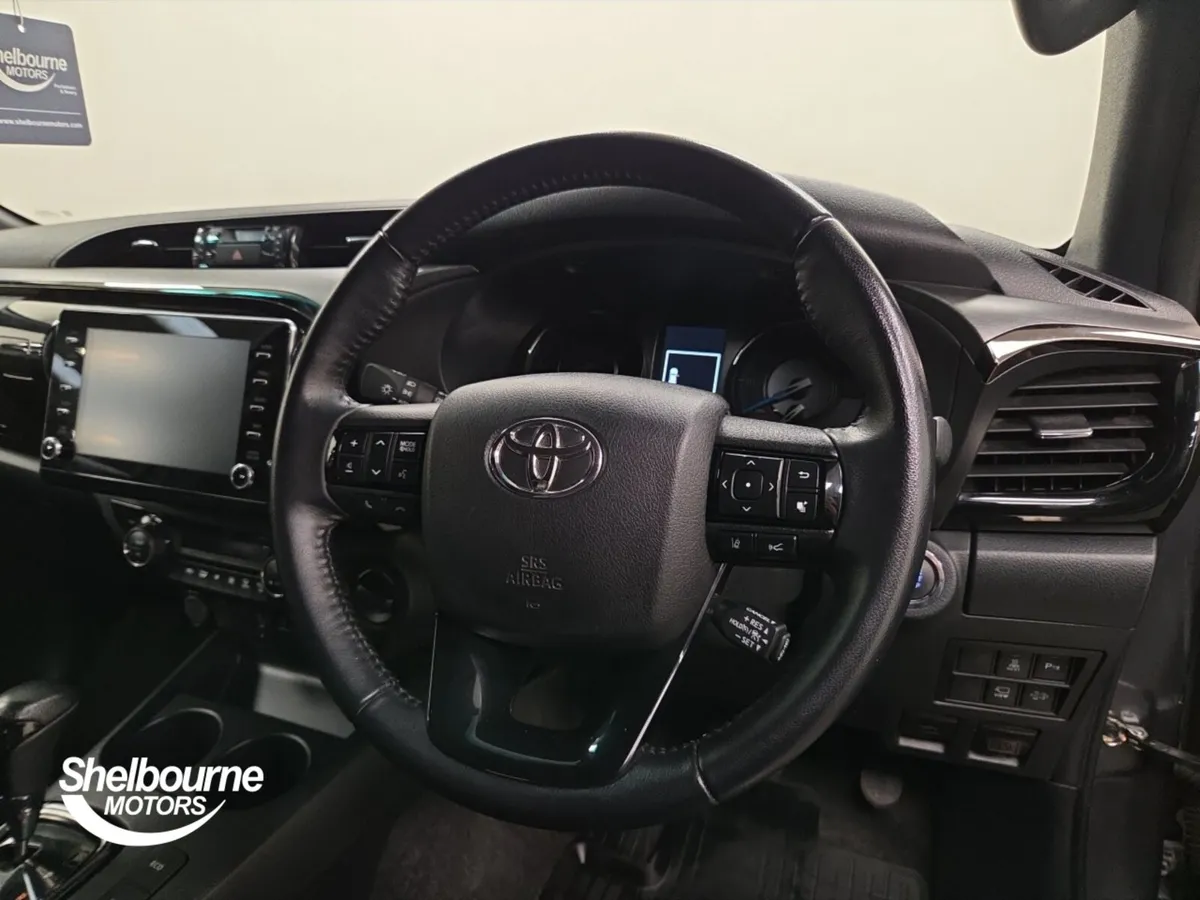 Toyota Hilux Invincible X D/Cab Pick Up 2.8 D-4D A - Image 4