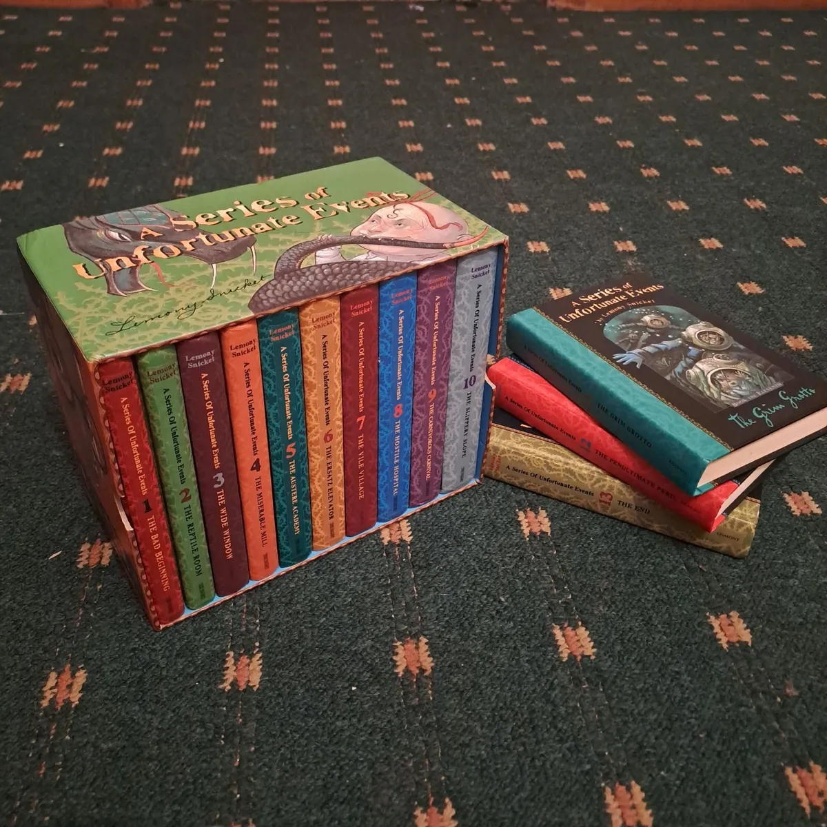 "A Series of Unfortunate Events" collection - Image 1