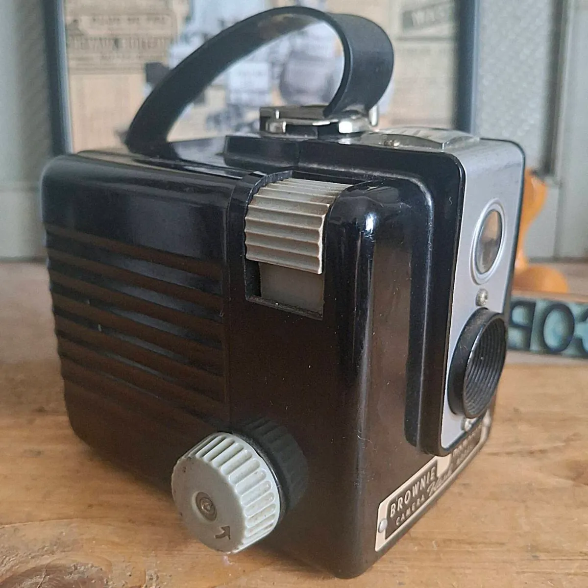 1950s Kodak Brownie Hawkeye Flash Model - Image 2