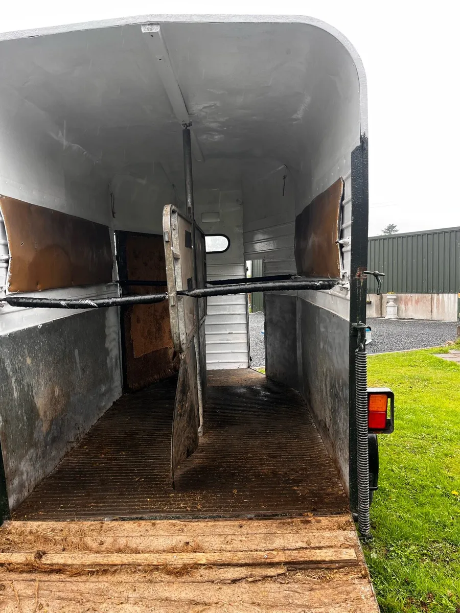 Horse box - Image 3