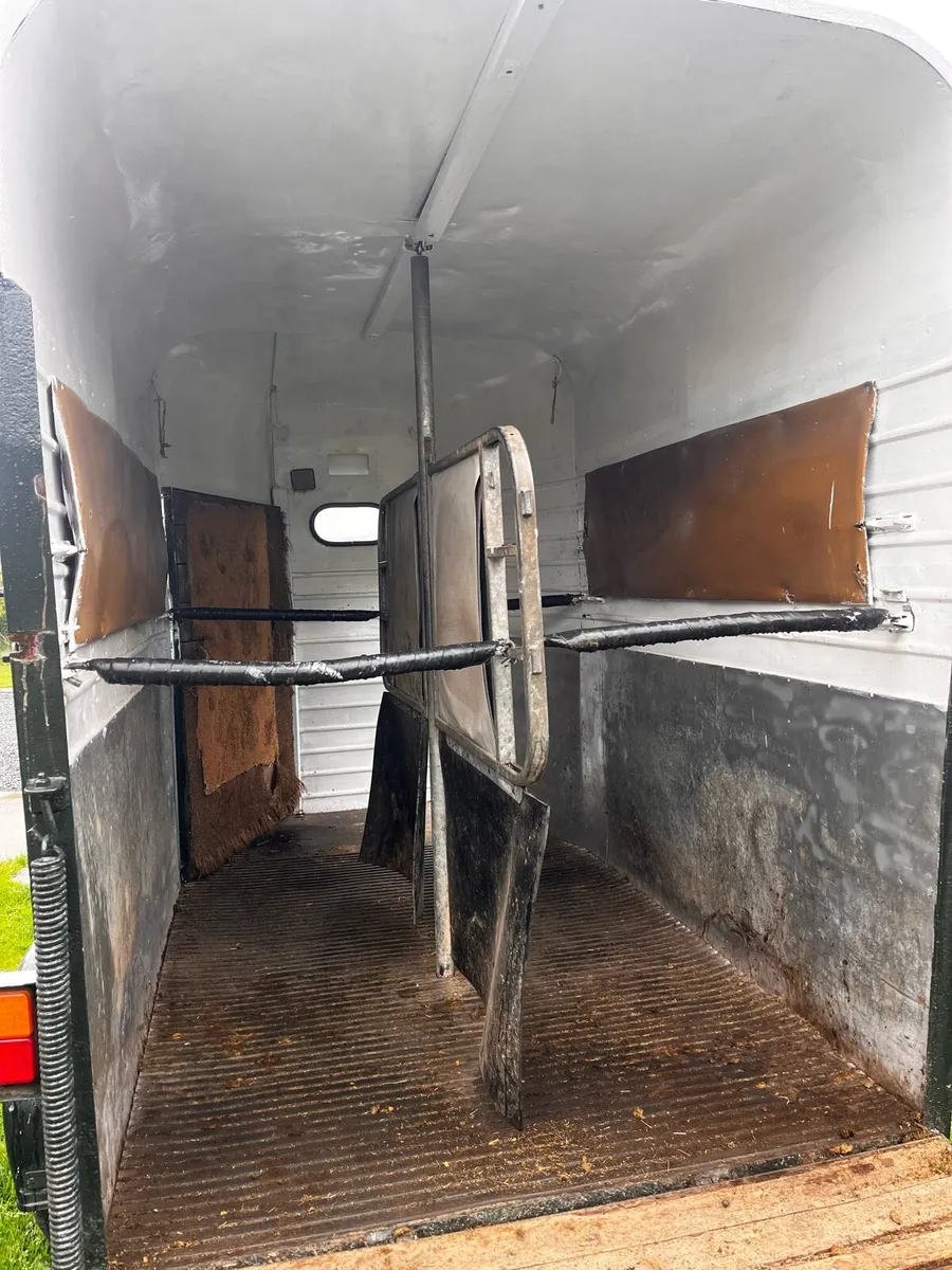 Horse box - Image 4