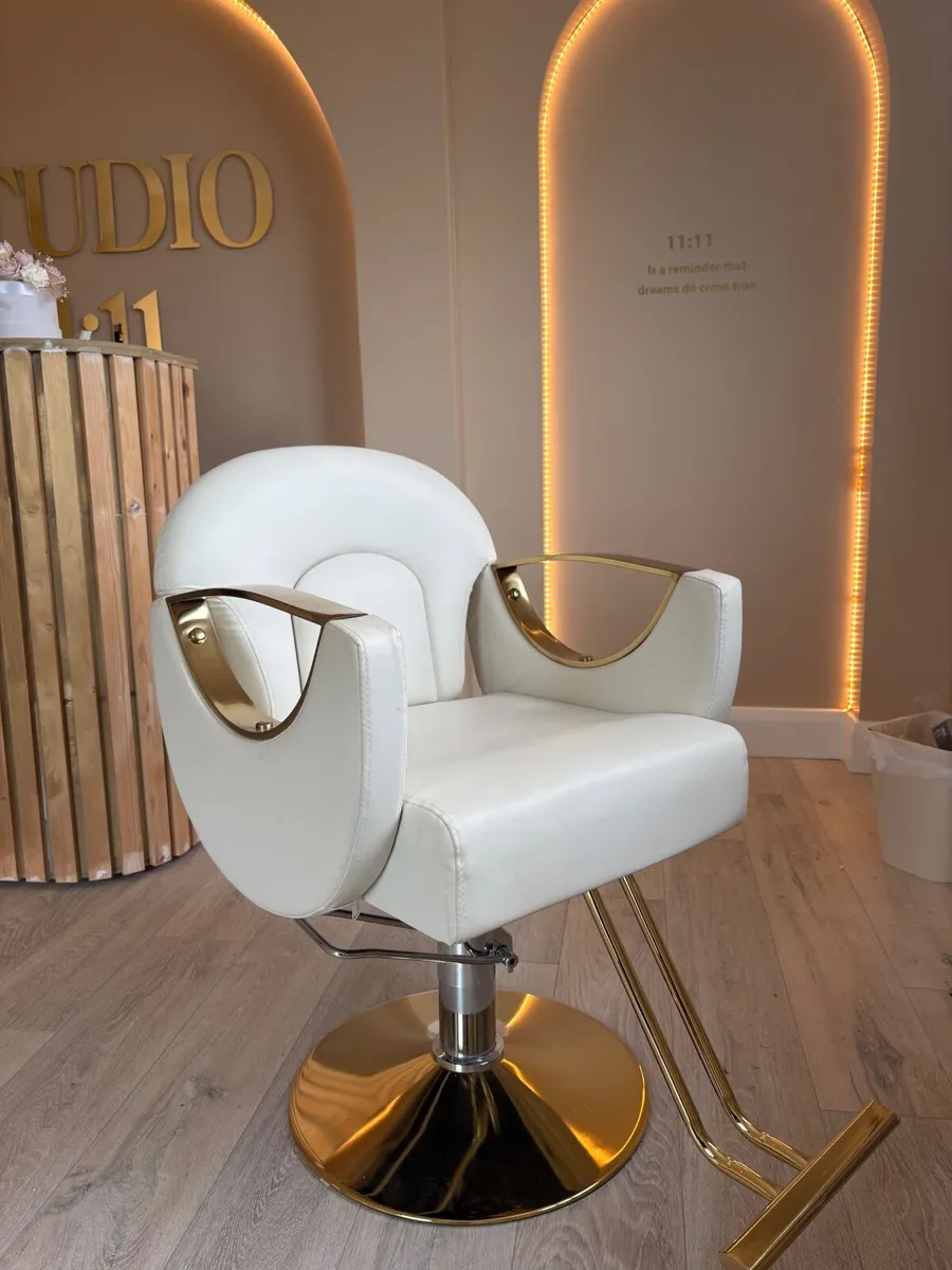 Cream salon chair - Image 2