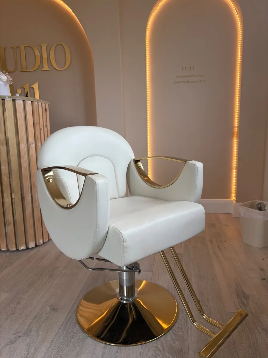 Cream salon chair - Image 3