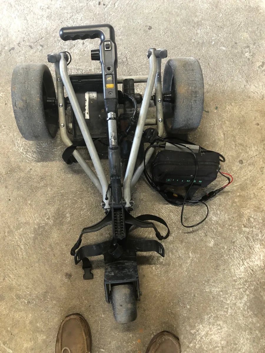 Powcaddy electric golf trolly - Image 2