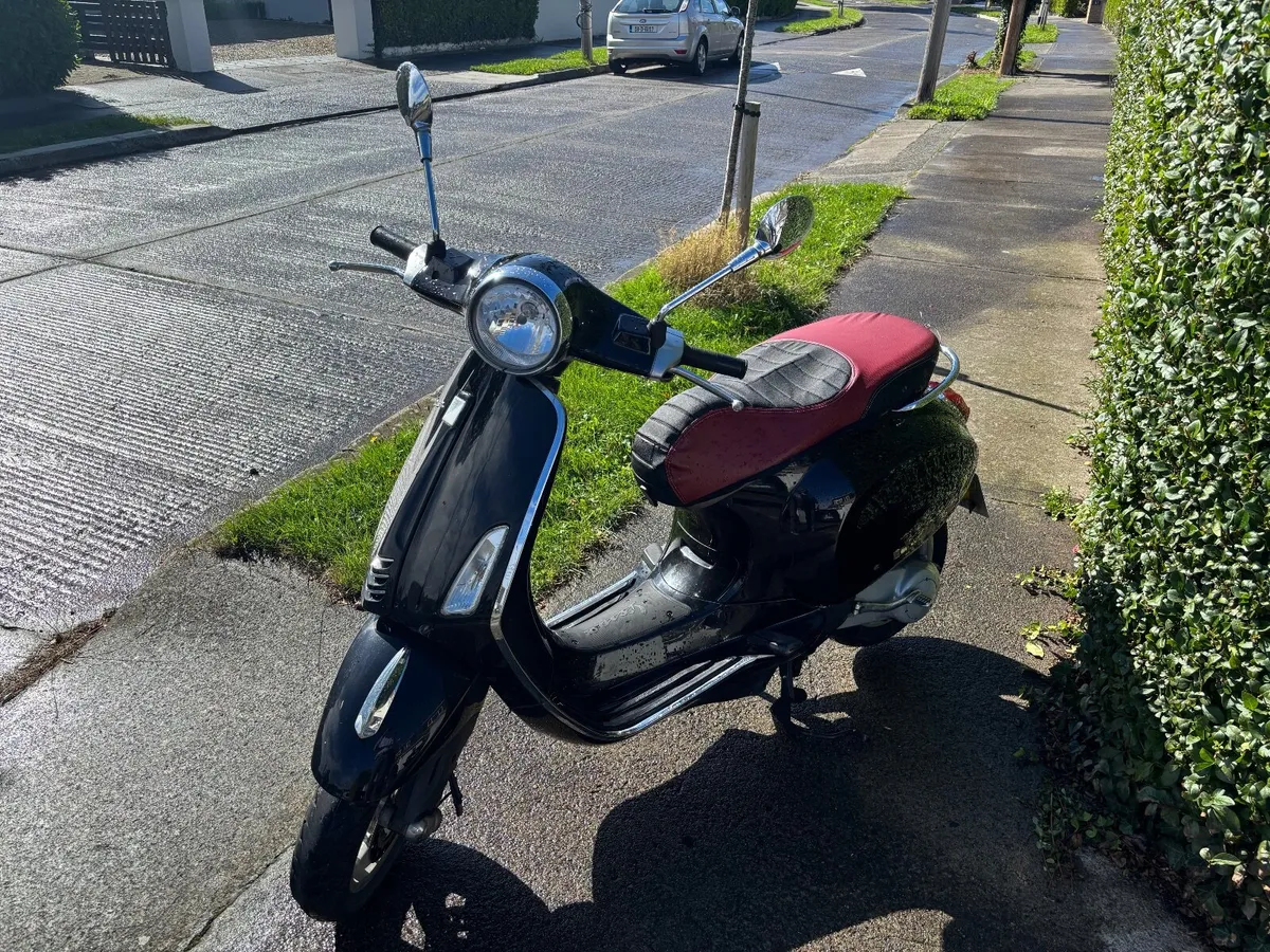 Vespa Primavera 50cc 2-Stroke Moped - Image 4