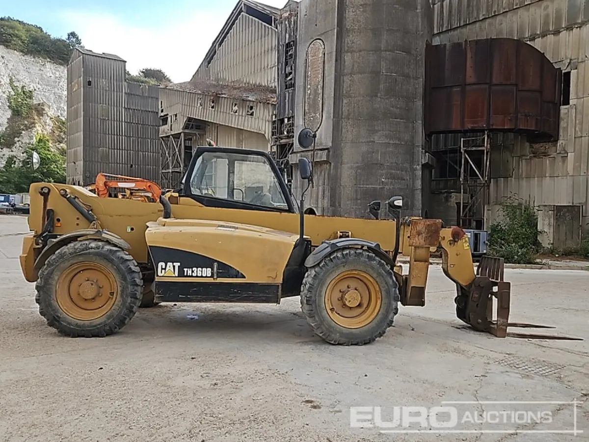 CAT TH306B - Image 2