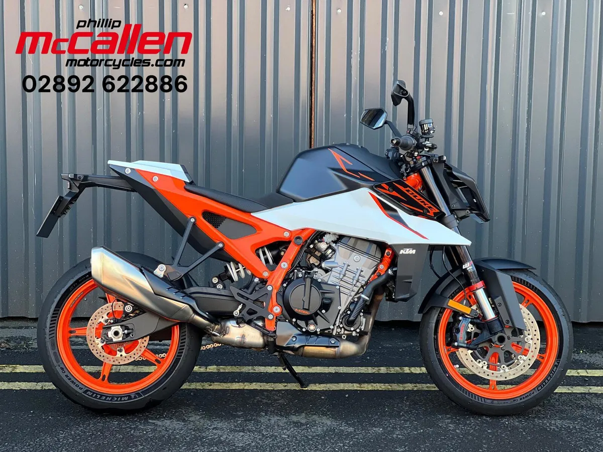 Ex-Demo KTM 990 Duke R 2026 - Image 1