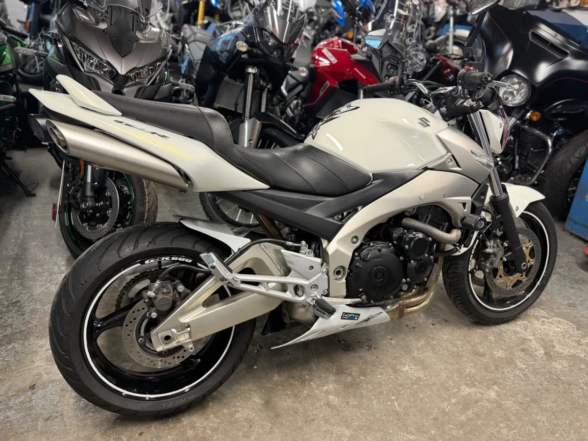2010 SUZUKI GSR600 - Image 3