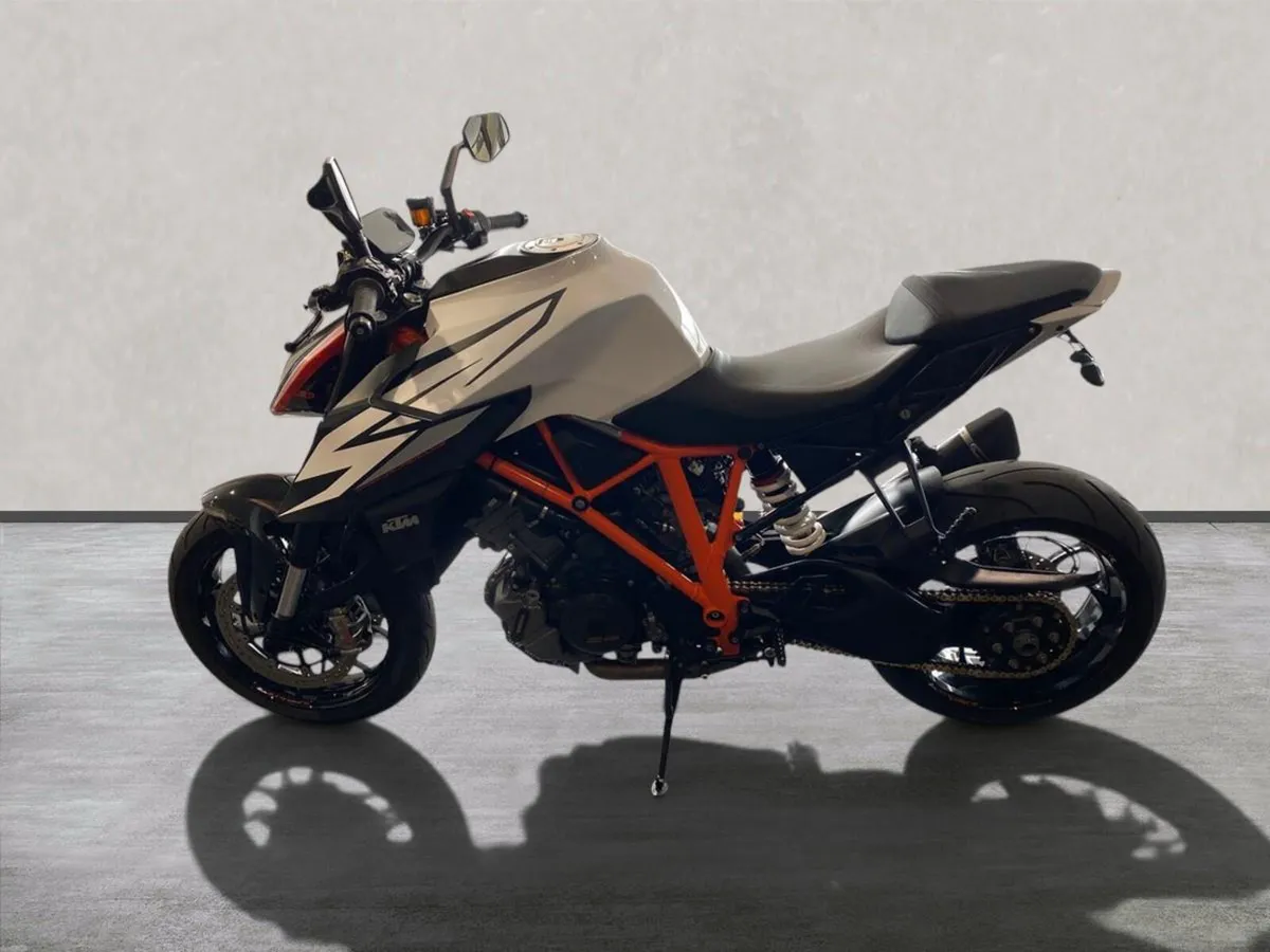 KTM 1290 Superduke R - Image 2