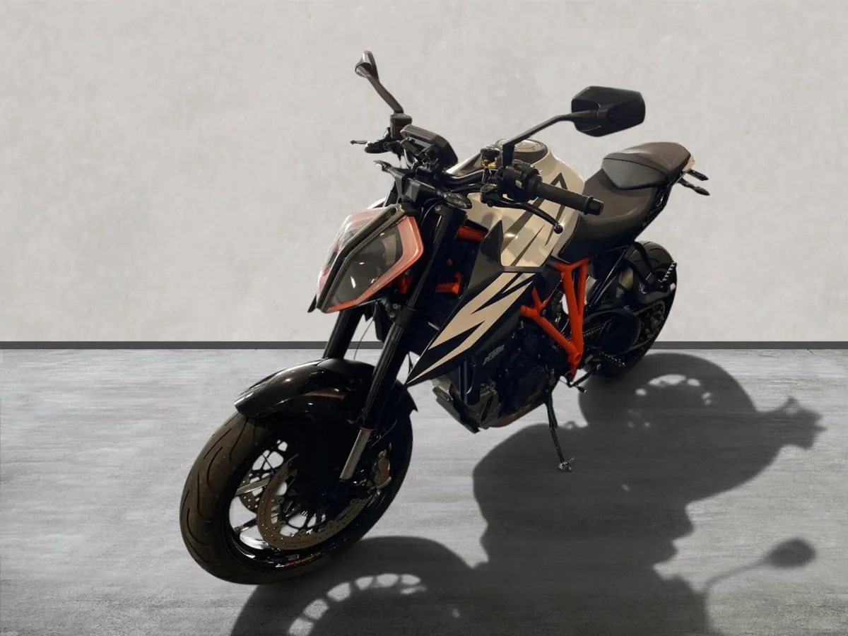KTM 1290 Superduke R - Image 4