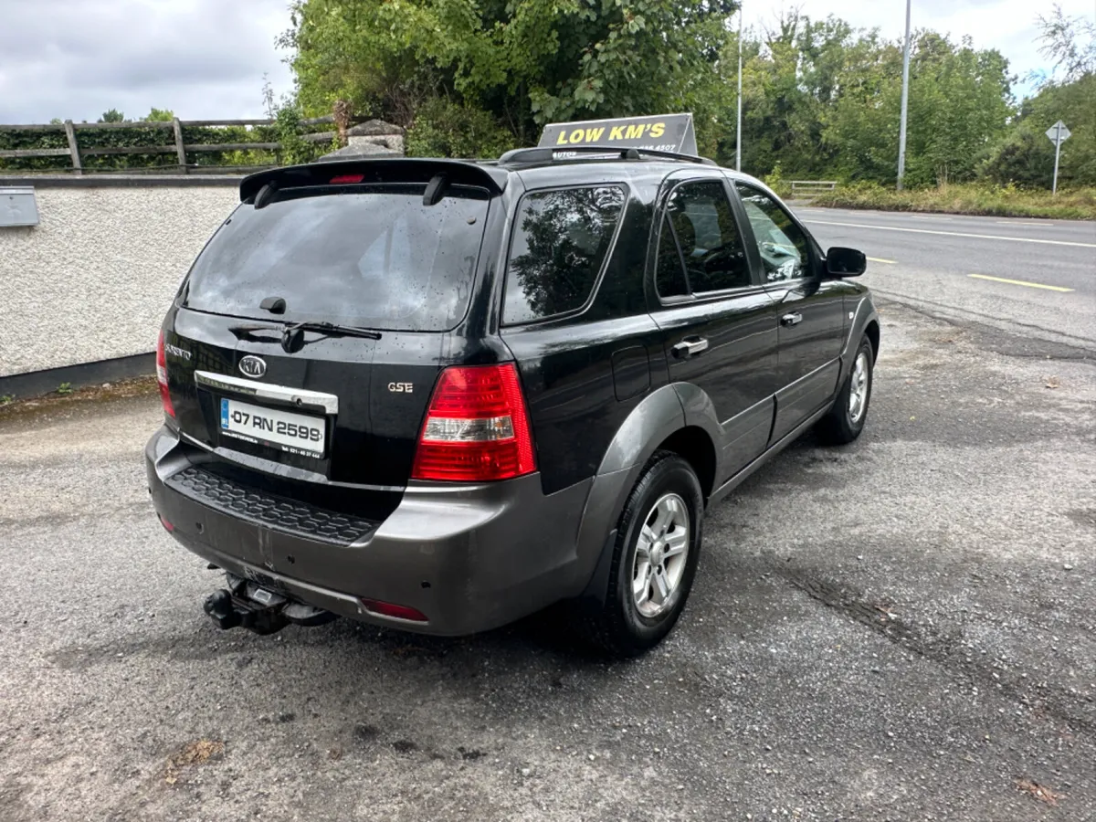 2007 KIA SORENTO 2.5 Crew cab - Image 4