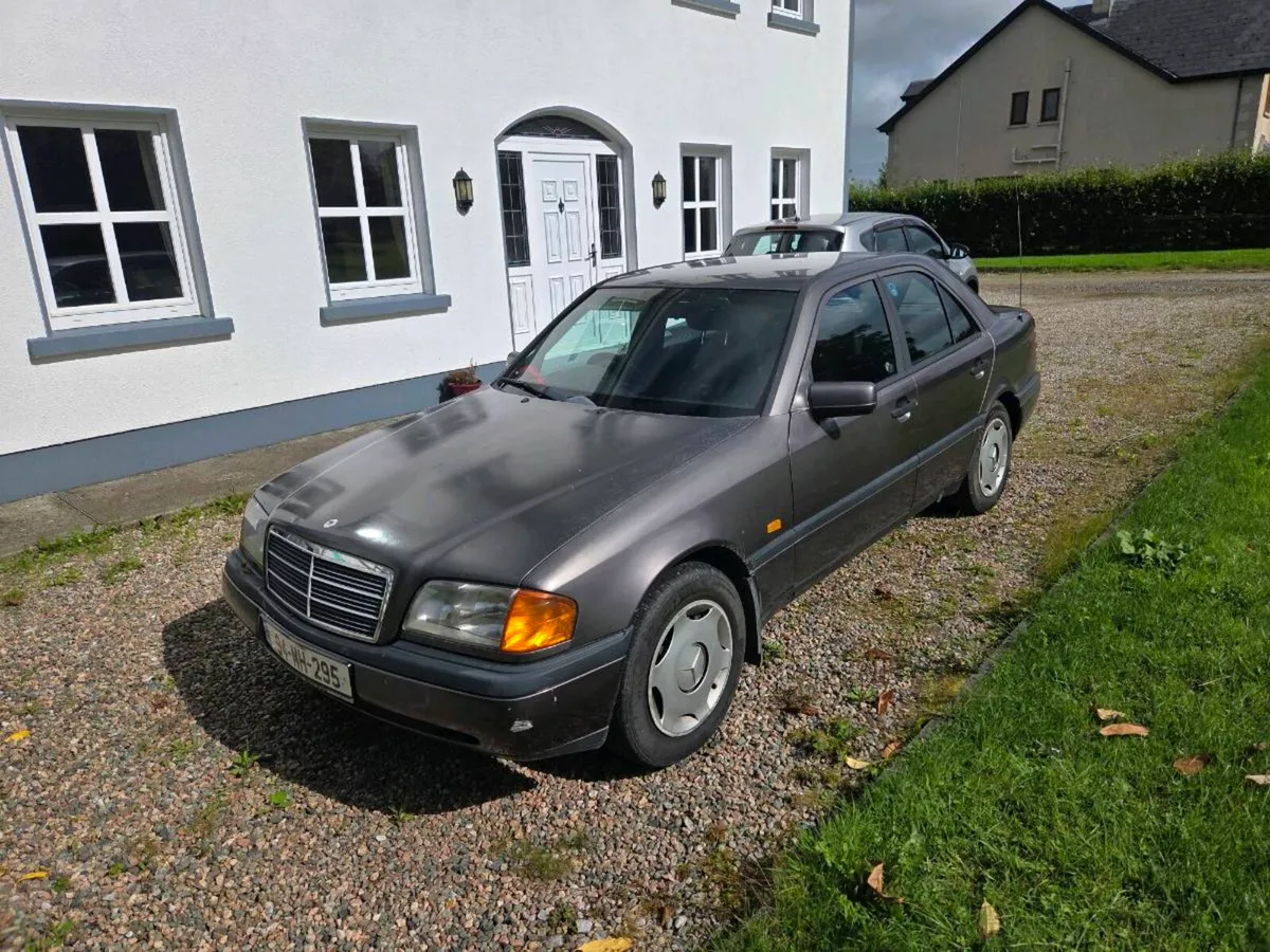 Mercedes C200 diesel 1994 - Image 4