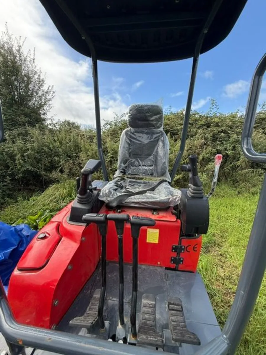 MIni Excavator - Image 2