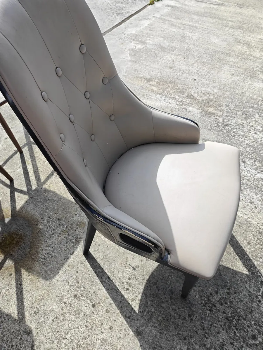 Bar table / stool - Image 1
