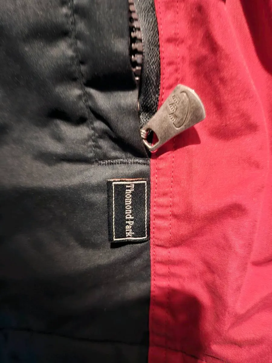 Official Thomond Park Munster Rugby Jacket XL - Image 3