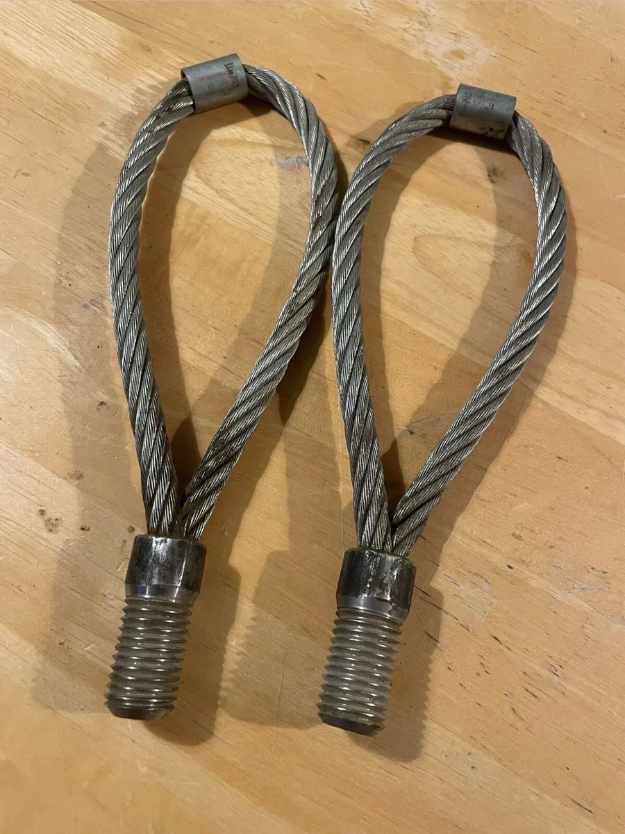 Wire lifting loops - Image 1