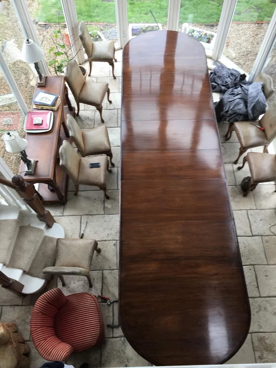 19th century oval mahogany telescopic table - Image 1
