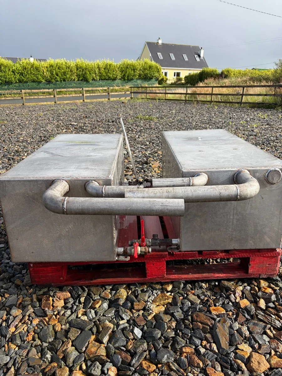 2 x stainless steel diesel tanks - Image 3