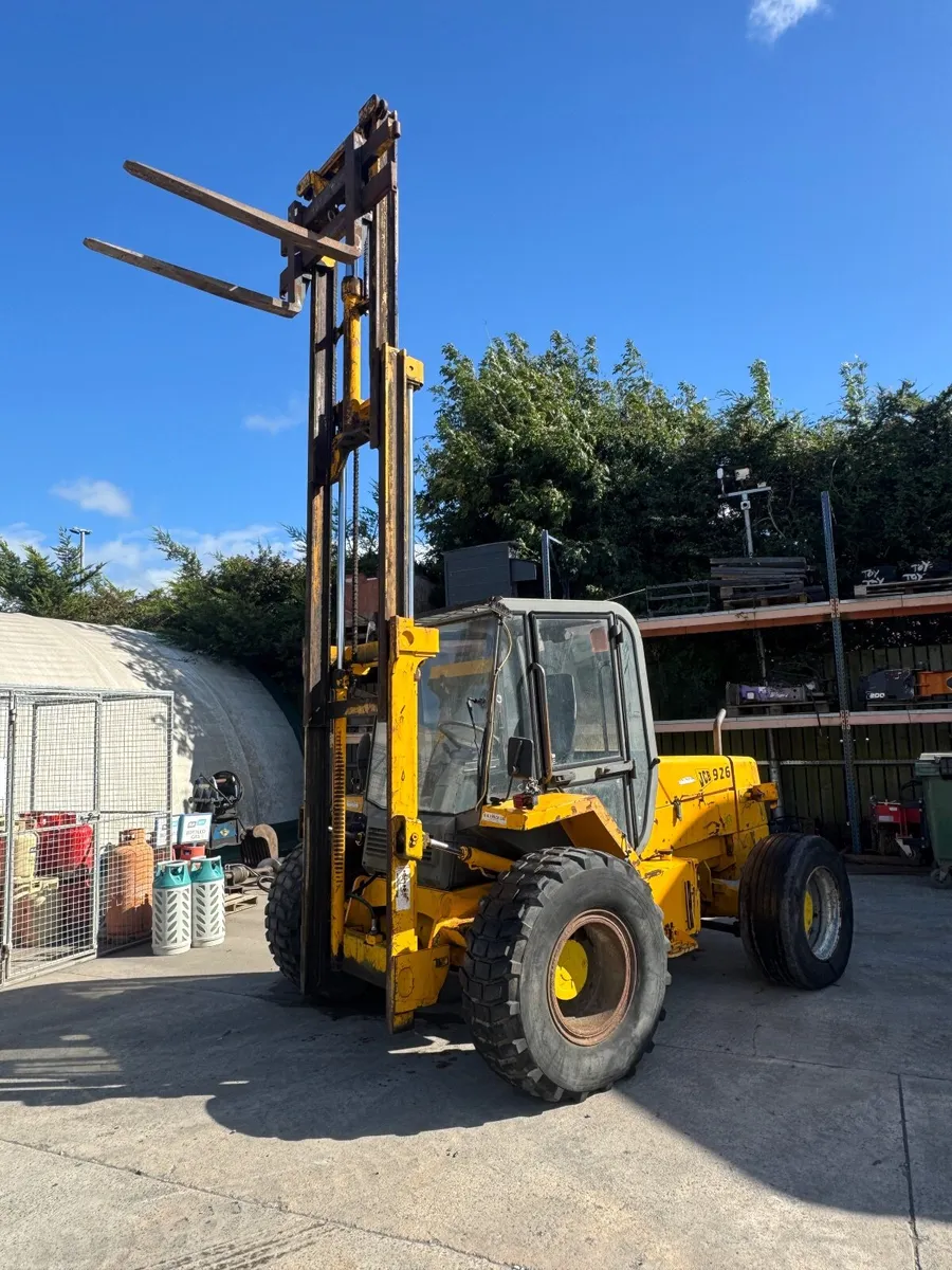 JCB 926 rough terrain forklift - Image 3