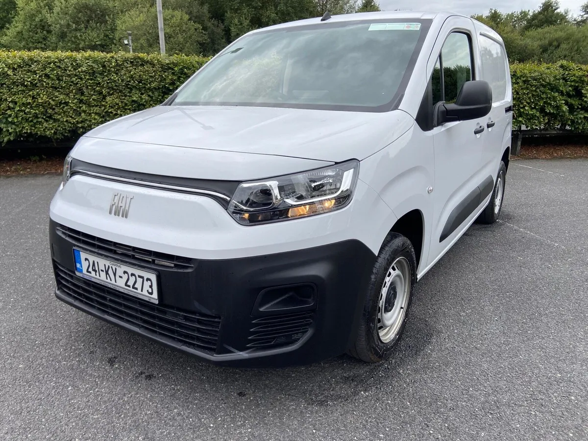 2024 Fiat Doblo - Image 1