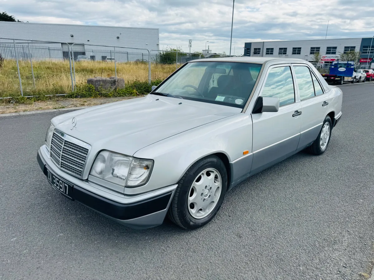 Mercedes-Benz E-Class 1995 - Image 4