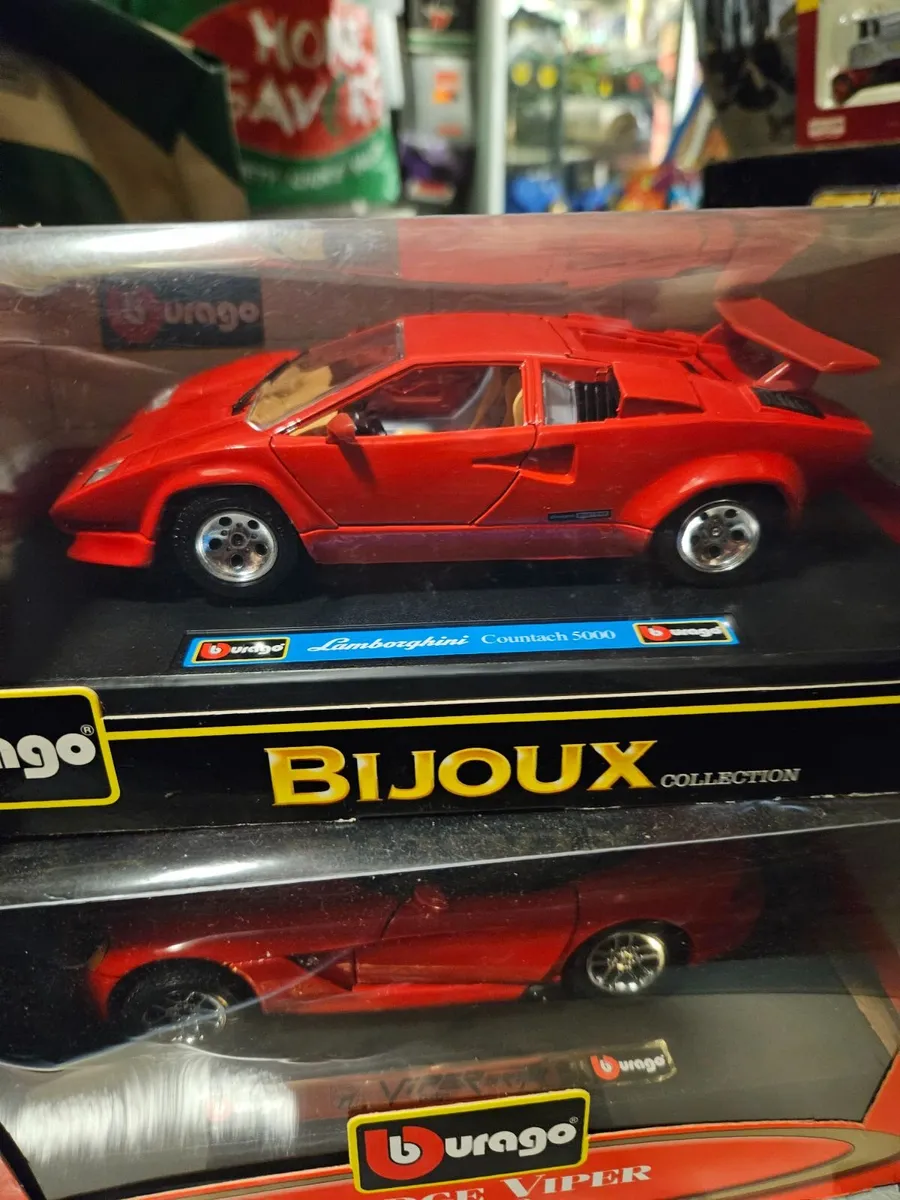Corgi Burago Lamborghini Countach 1.24 - Image 2