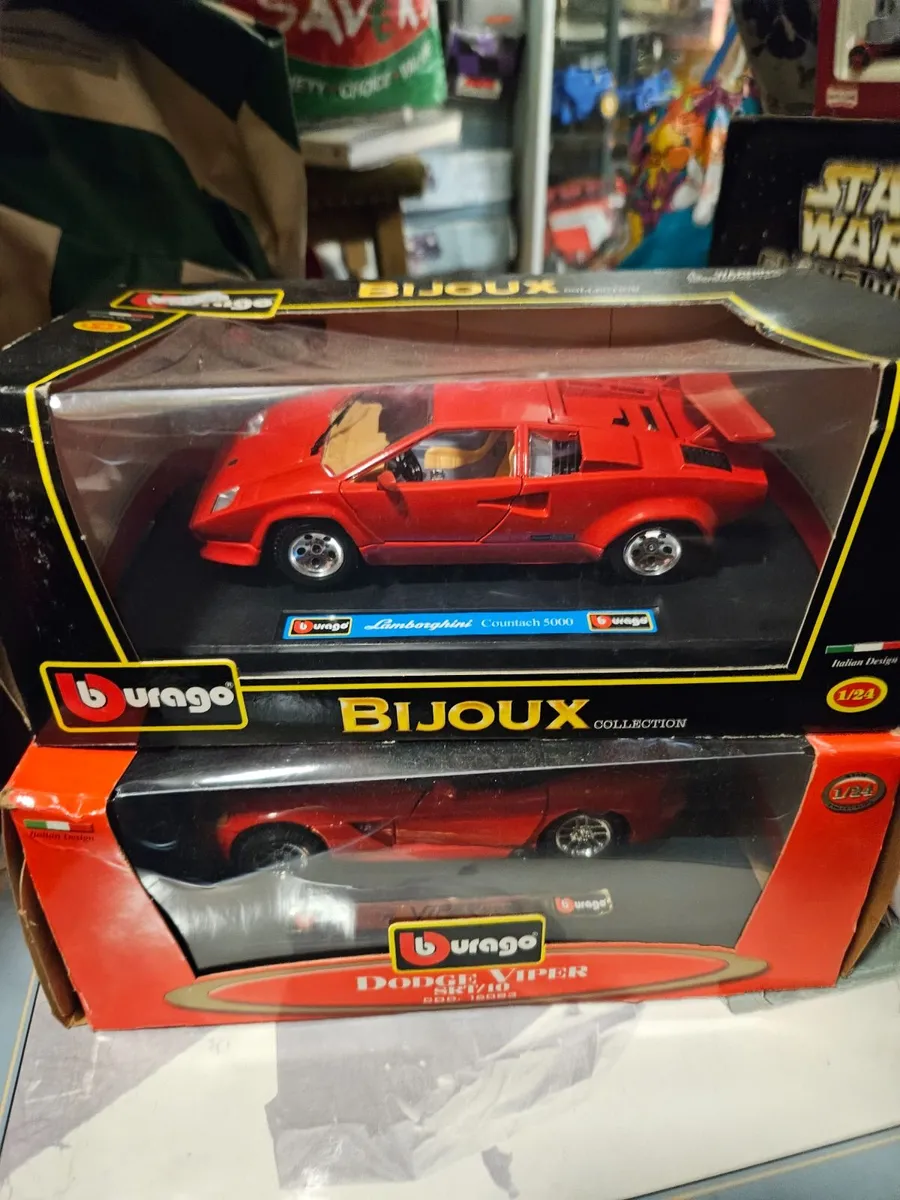 Corgi Burago Lamborghini Countach 1.24 - Image 1