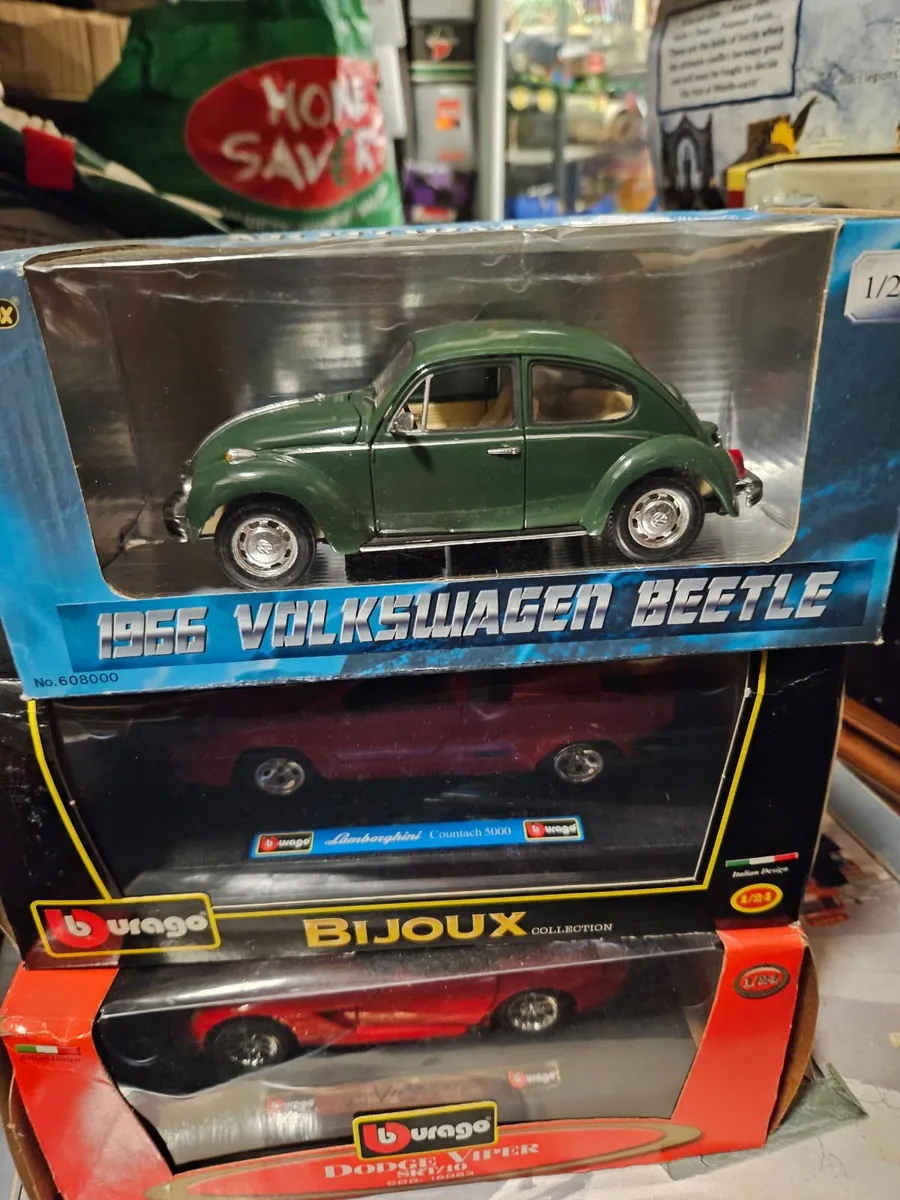 Corgi Redbox VW Beetle 1.24 - Image 1