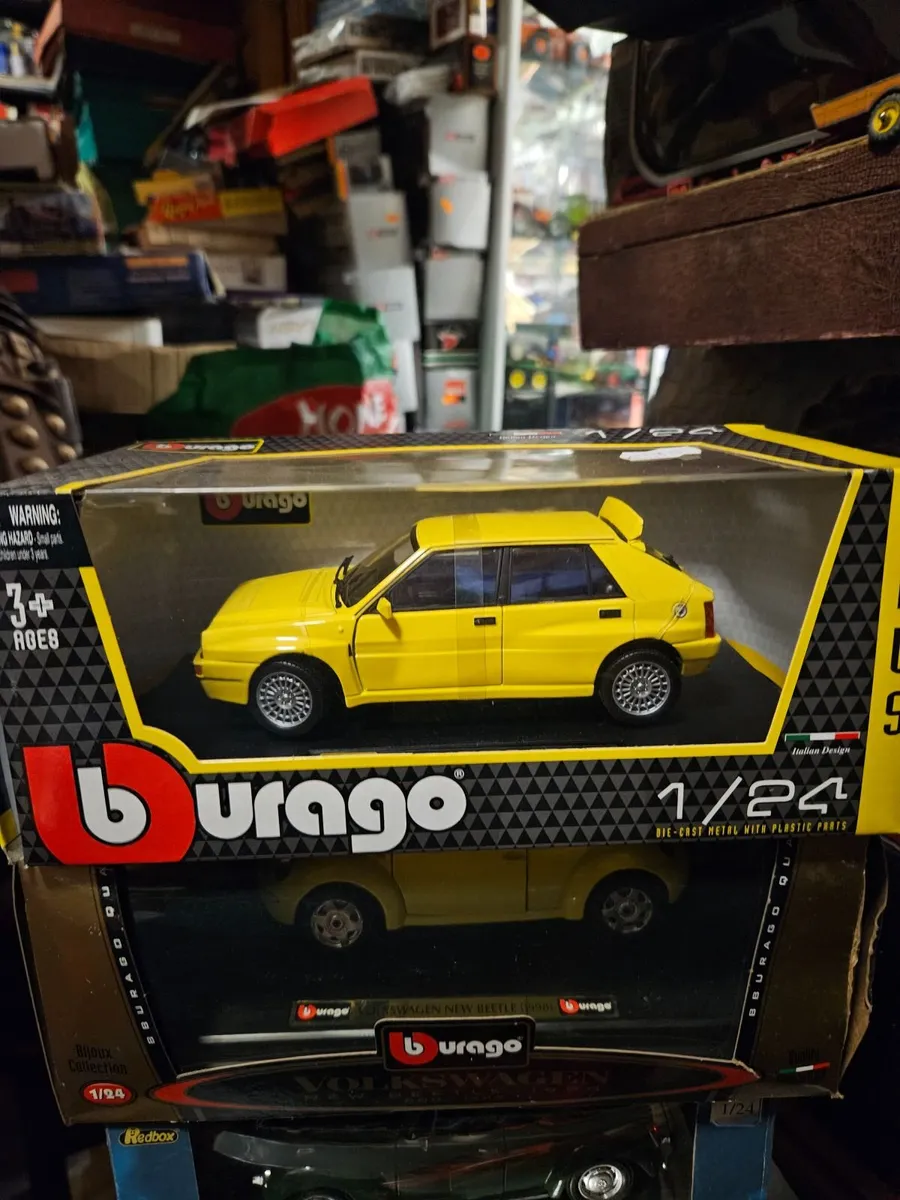 Corgi Burago Lancia 1.24 - Image 1