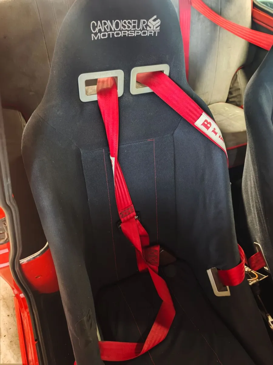Bucket seats