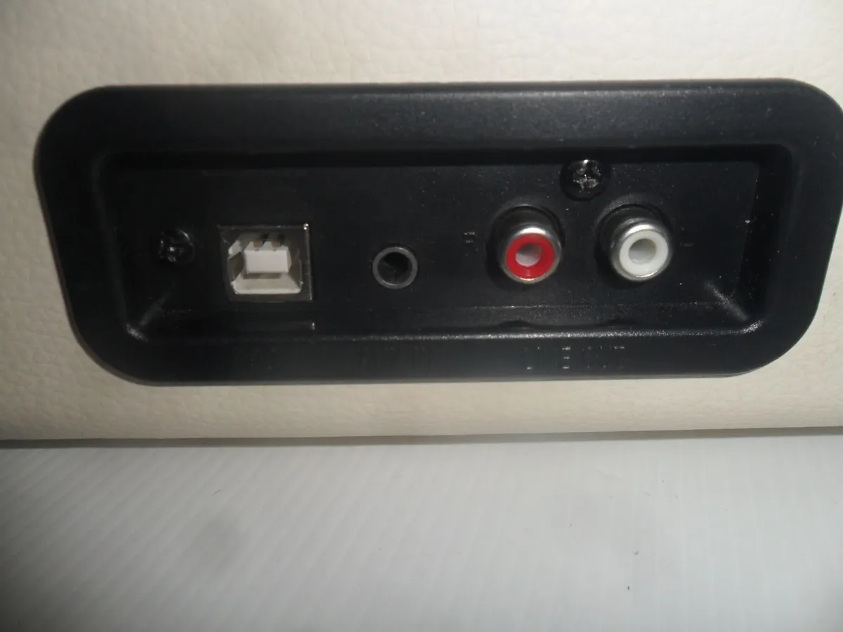 turntable - Image 4