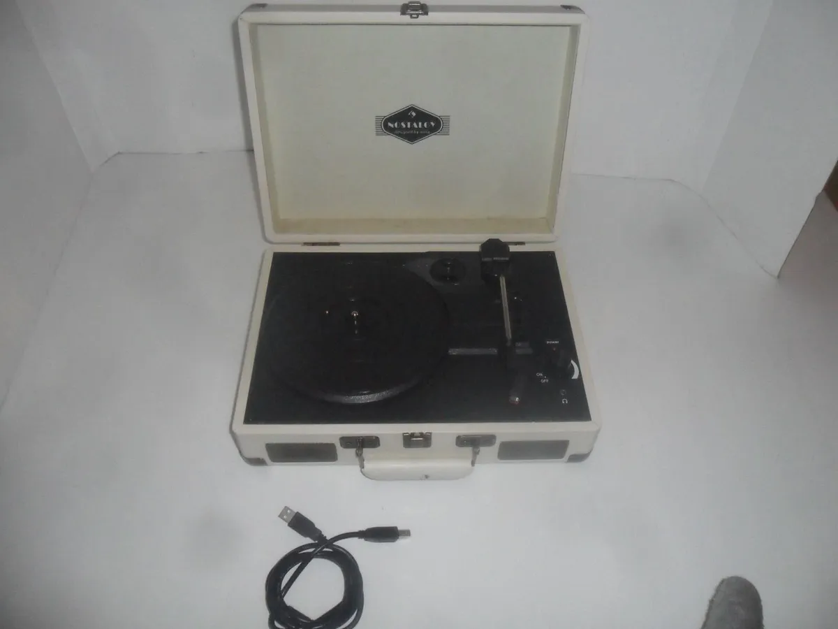 turntable - Image 1