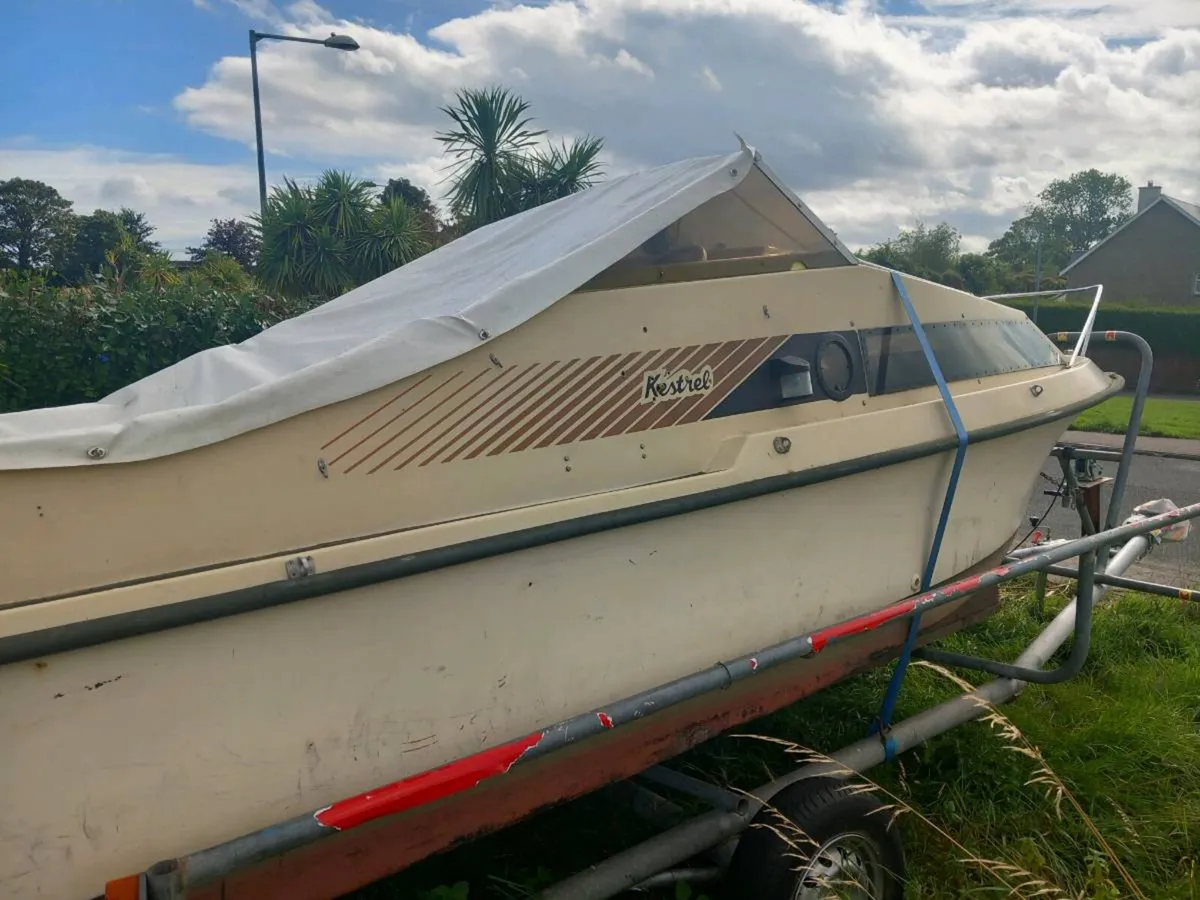 Boat engine and trailer for sale - Image 3