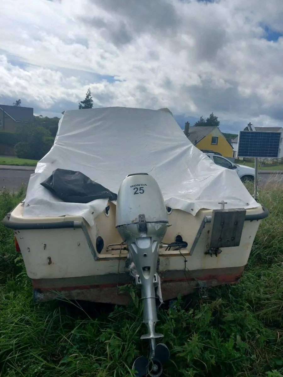 Boat engine and trailer for sale - Image 4