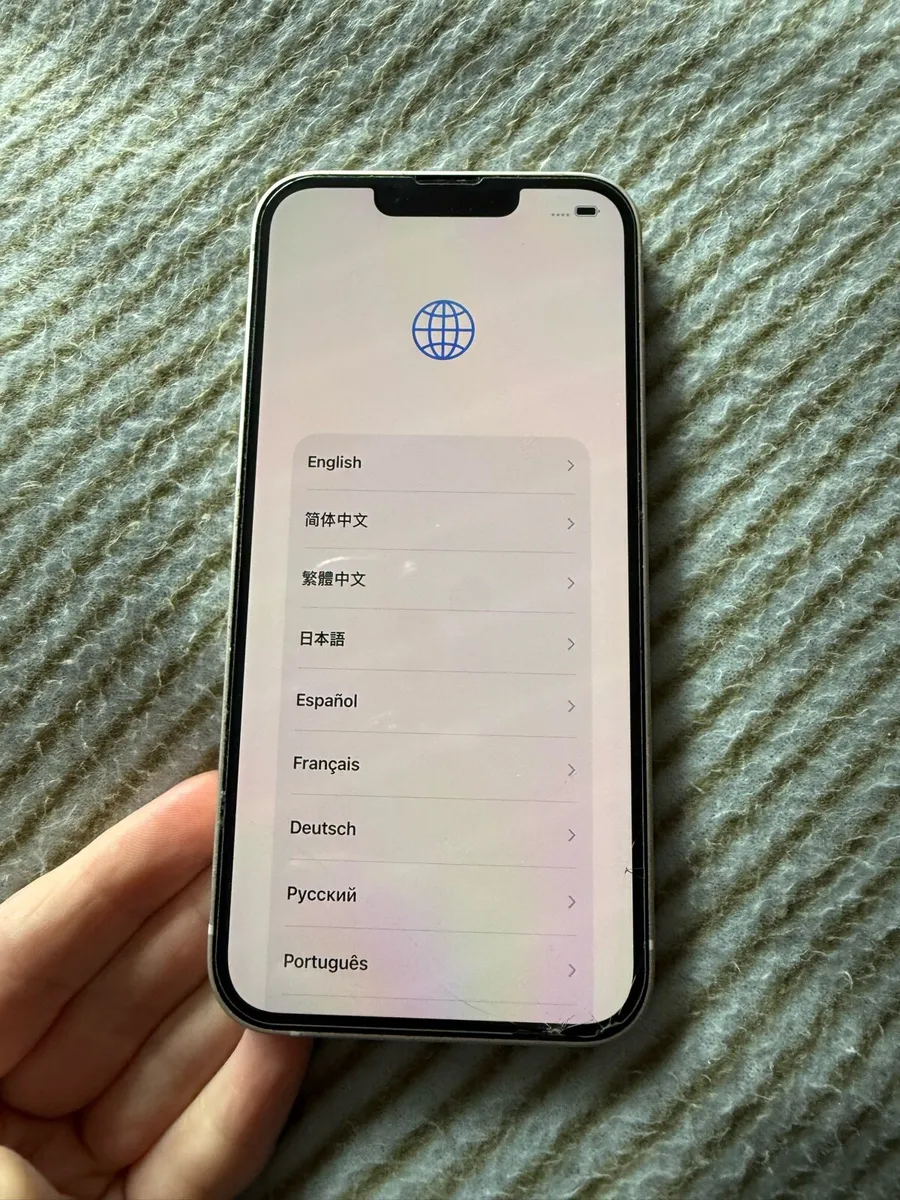 iPhone 13 - Image 2