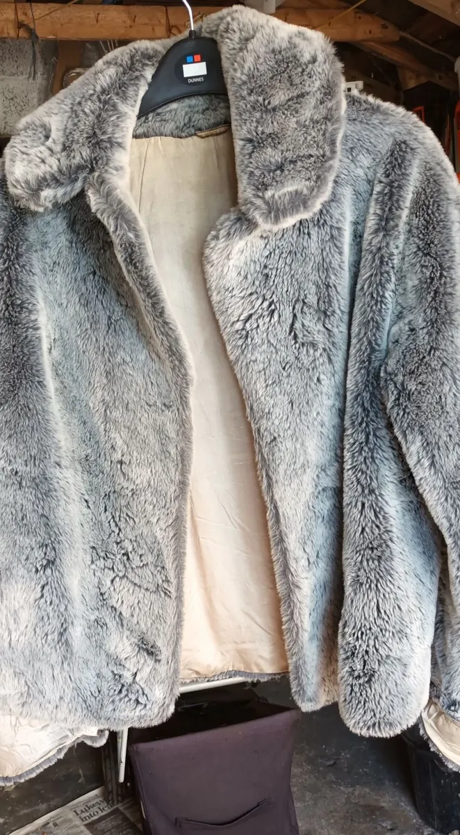 faux fur coax - Image 1
