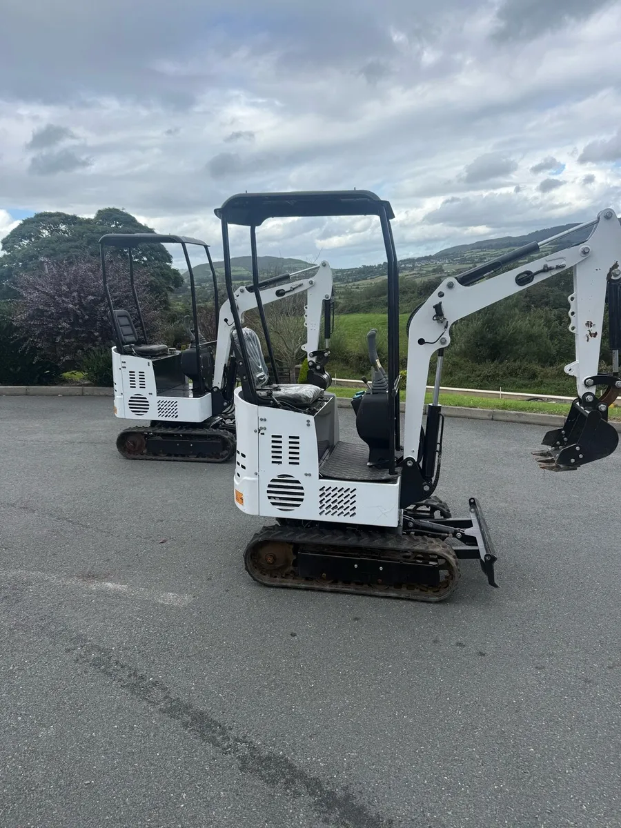 1 TON JPC DIGGER (NO VAT) - Image 1