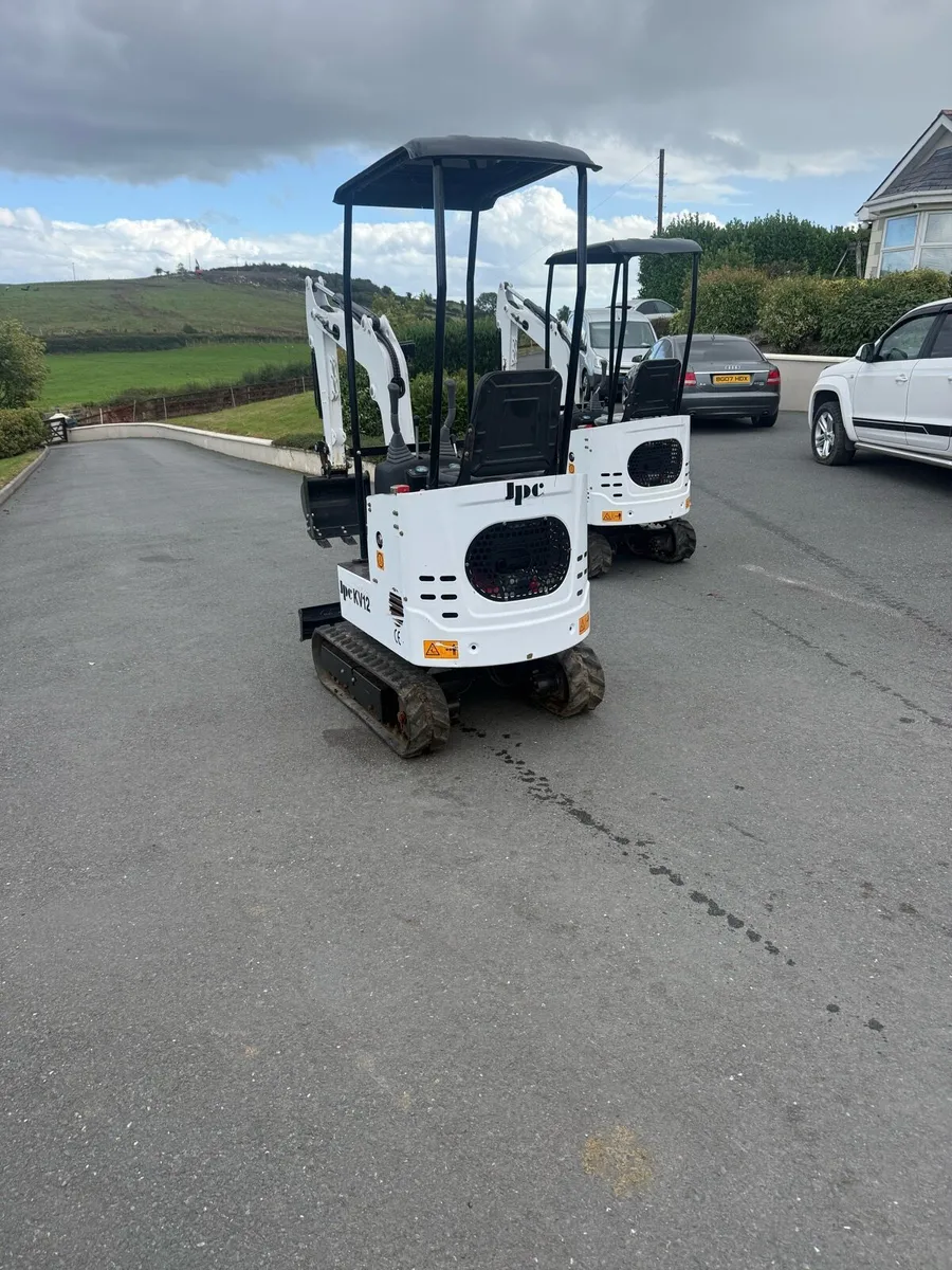 1 TON JPC DIGGER (NO VAT) - Image 3