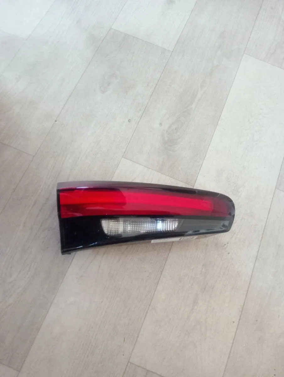 Car lights - Image 2
