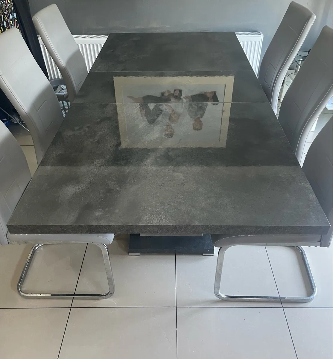 Kitchen table & 6 chairs - Image 4