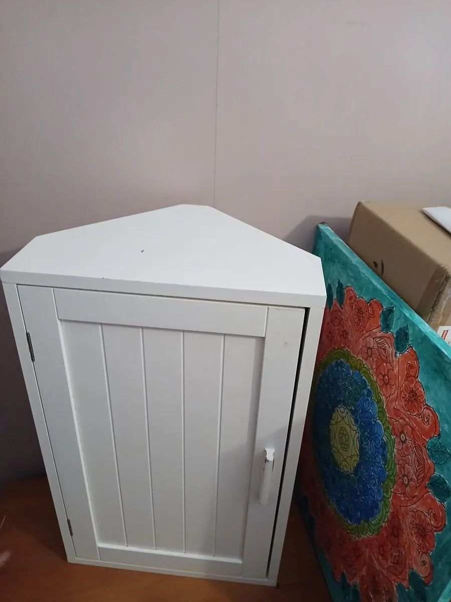 Bathroom cabinet and shelves - Image 2