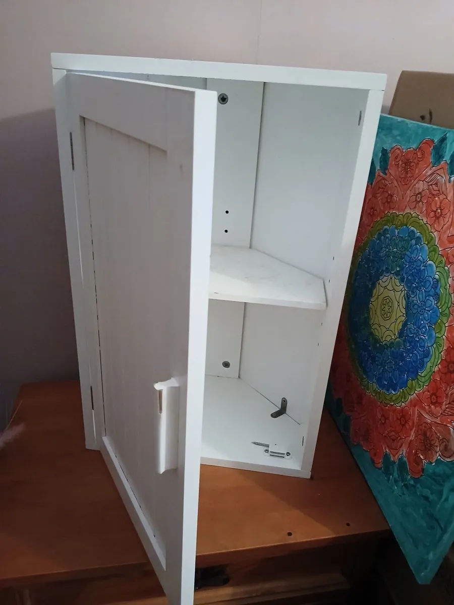 Bathroom cabinet and shelves - Image 3