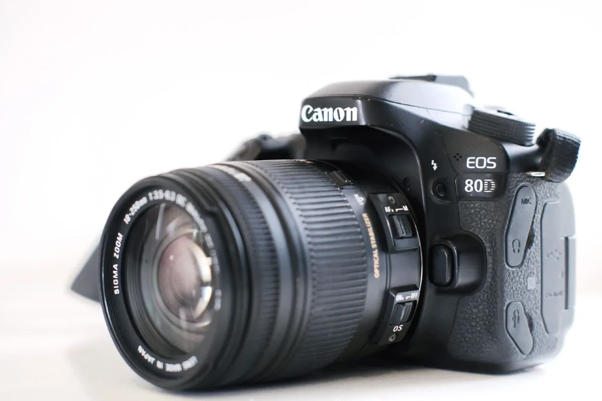 Canon EOS 80D + Sigma 18-250mm Starter Kit - Image 1