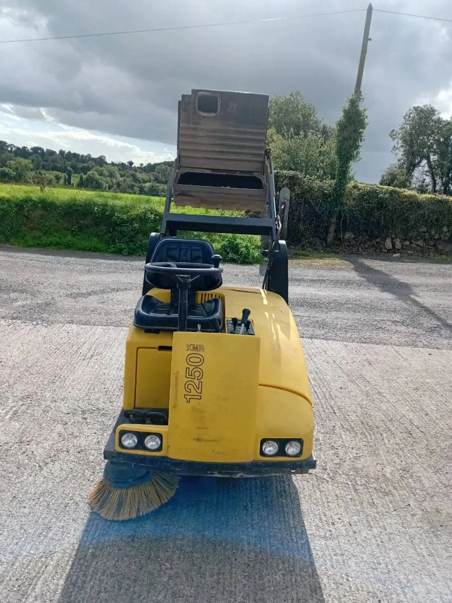 Karcher Yard sweeper - Image 1