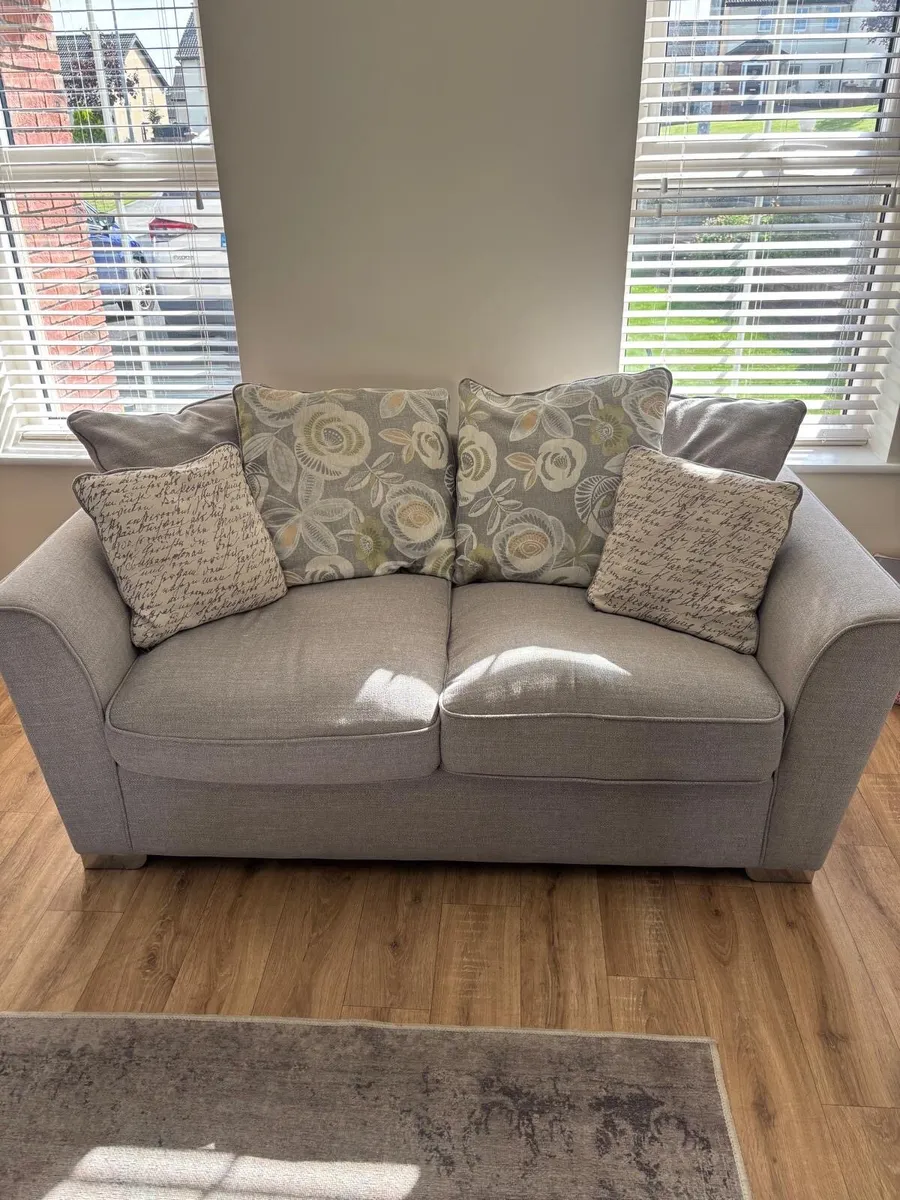 3 seater & 2 seater couch with foot stool - Image 2