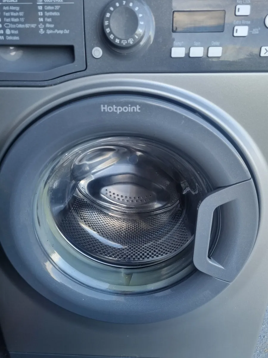 Hotpoint 9Kg Washing machine - Image 1