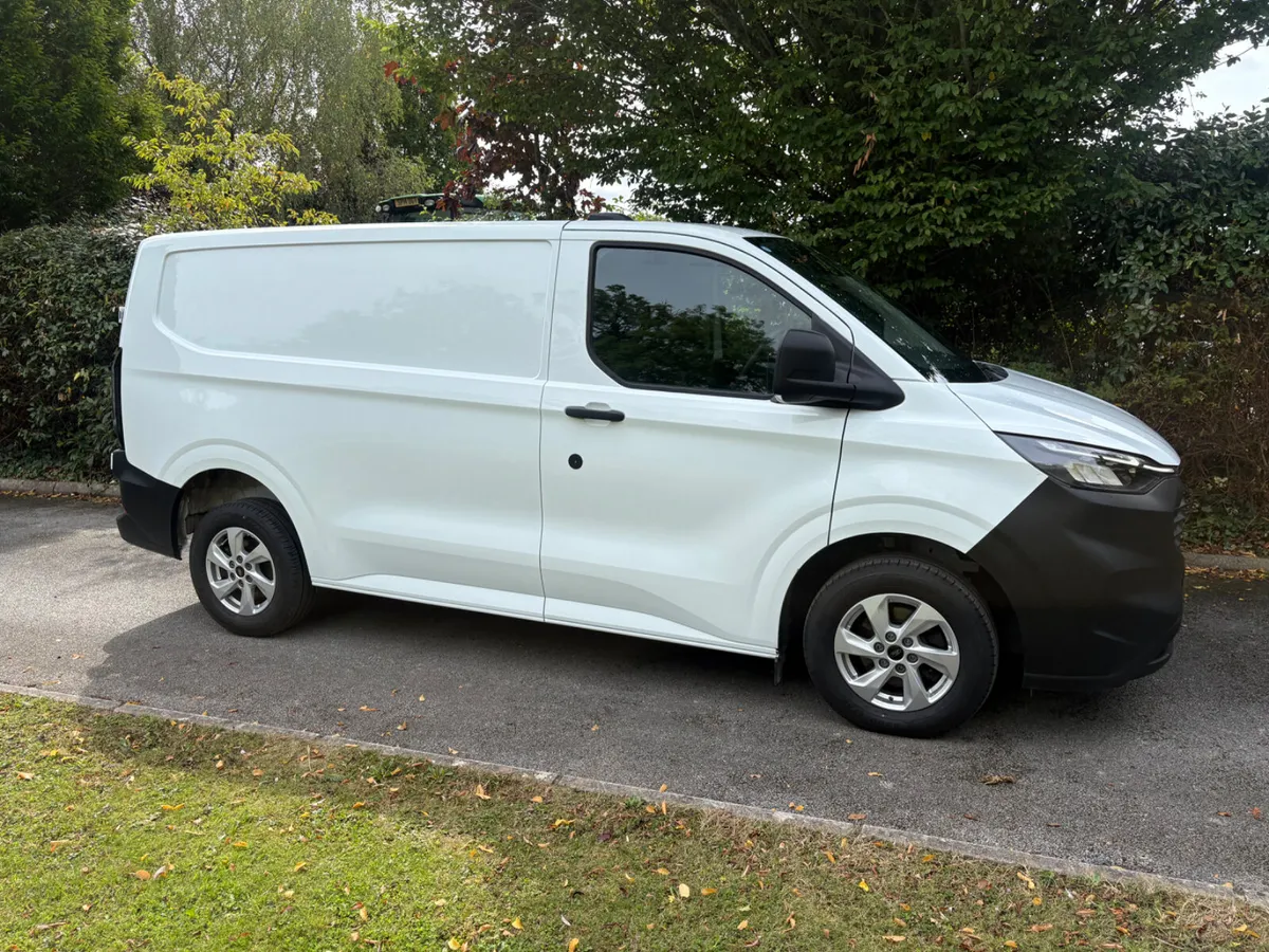 Ford Transit Custom 2024 - Image 2