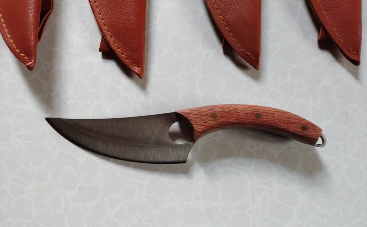 4 SMALL KITCHEN KNIVES WITH SHEATHS (NEW). - Image 2